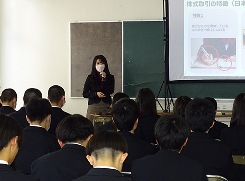Financial courses for student investment clubs