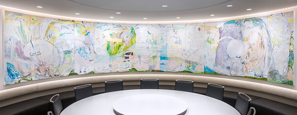 「ART IN THE OFFICE 2022」作品が展示されているプレスルーム(GALAXY)